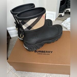Authentic Burberry Ankle Rain Boots